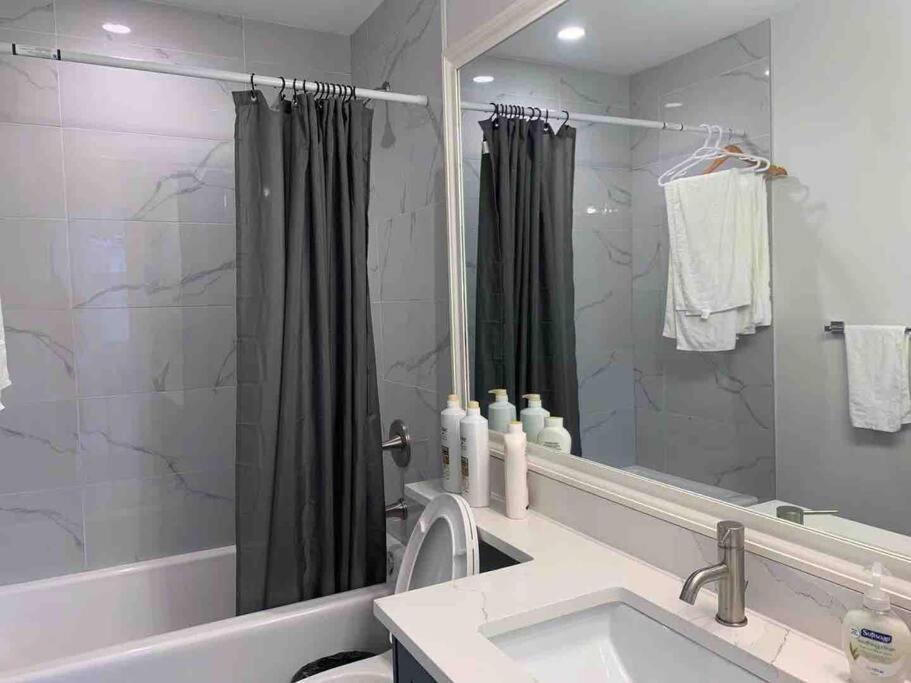 Brand New Constructed 1-Bedroom Townhouse Duncan Exterior photo